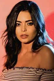 Asmaa Galal en The Shanabs