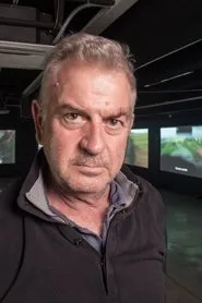 Avi Mograbi en Los primeros 54 años: manual breve para una ocupación militar