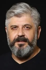 Retrato de Aydın Sigalı