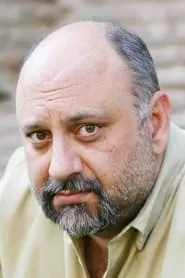 Retrato de Babak Karimi