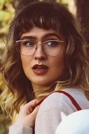 Bailey Herrington en Late Checkout