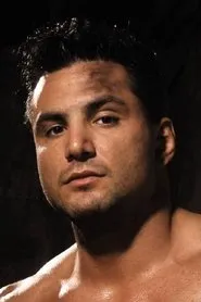 Ben Campezi en Dirty Blondes 2
