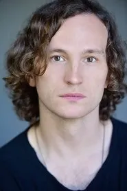 Ben Isaacs en 16 Stones
