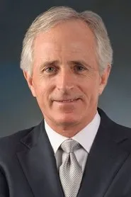 Bob Corker aparece en El disidente  Bob Corker en El disidente
