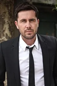 Bradley Murnane en Flowers