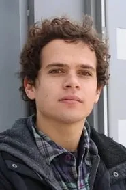 Brando Pacitto en Al di là del lago