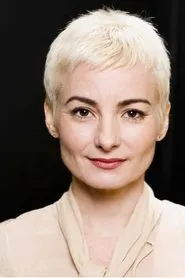 Bronwen Booth en Glory & Honor