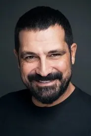 Retrato de Bülent İnal