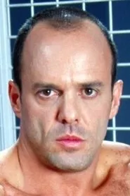 Retrato de Carlo Cox
