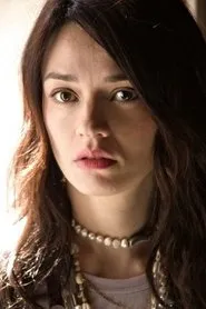 Foto de Carmen Consoli interpretando a  en Franco Battiato - La voce del padrone