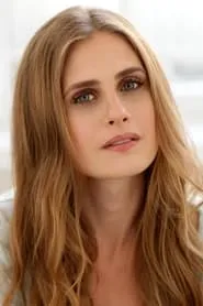 Caroline Kaplan en Pieces of Me
