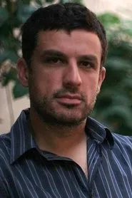 Retrato de Cătălin Mitulescu