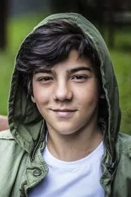 Retrato de Cauã Martins