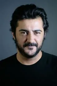 Foto de Celil Nalçakan como Cem Güneş
