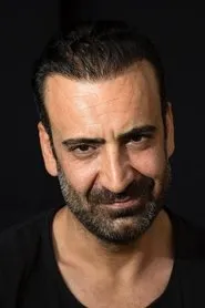 Retrato de Cem Zeynel Kılıç