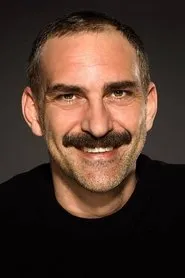 Retrato de Cenk Ertan