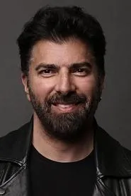 Retrato de Cenk Torun