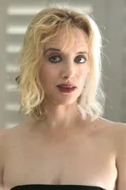 Retrato de Chloe Traicos