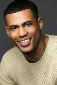 Foto de Chris Tavarez interpretando a Lance Benwick en Avalon High