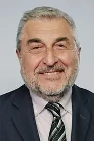 Retrato de Cihat Tamer