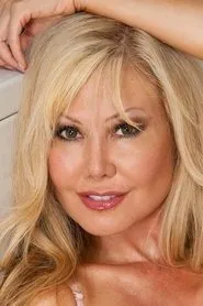Cindy Pucci en Hard Body Boot Camp