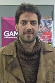 Foto de Ciro Altabás interpretando a Self en La extraña pareja: Pajares y Esteso