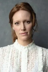 Clare Foster en Merrily We Roll Along