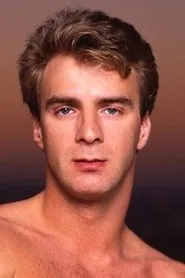Retrato de Cole Carpenter
