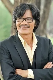 Retrato de Công Ninh