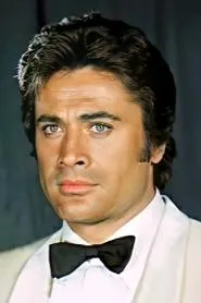 Retrato de Cüneyt Arkın