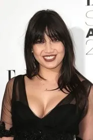 Daisy Lowe en Confine