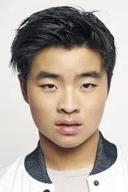 Dallas Liu en Pijamada de Locos