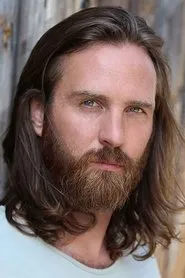 Daniel Wilkinson en The Paper Boat