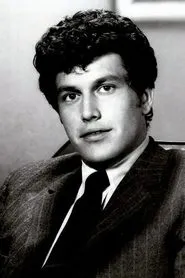 David Arkin en Up in the Cellar