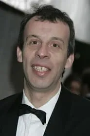 Foto de David Schneider interpretando a Celebrity Tour Guide en American Pets