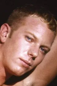 Retrato de Dax Kelly