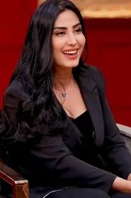Retrato de Delnya Mohammadi