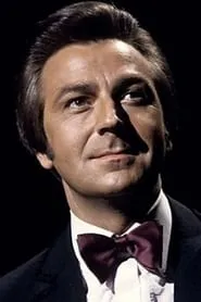Des O'Connor en Des O'Connor: The Ultimate Entertainer