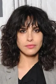 Retrato de Desiree Akhavan