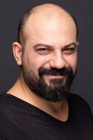 Retrato de Devrim Saltoğlu