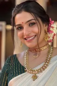 Foto de Divya Pillai como Neha Subramanian