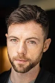 Dominic Thorburn en Una Fortuna Peligrosa