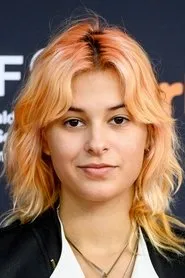 Dora Postigo en Rainbow