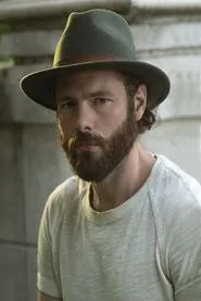 Drew Hale en Shadows on the Road