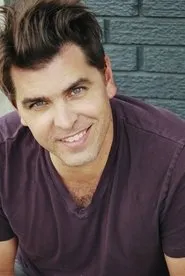 Foto de Drew Starlin interpretando a Mark Rappold en Sanitatum
