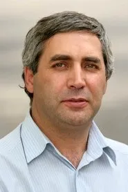 Retrato de Ebrahim Hatamikia