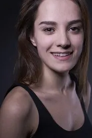 Foto de Ecem Simge Yurdatapan como Yelda