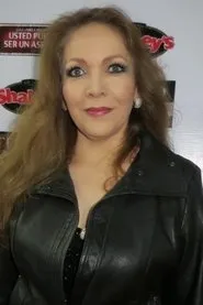 Edna Bolkan en Metiche y encajoso