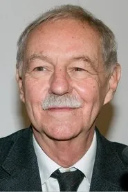 Retrato de Eduardo Mendoza