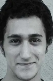 Retrato de Efe Çetinel